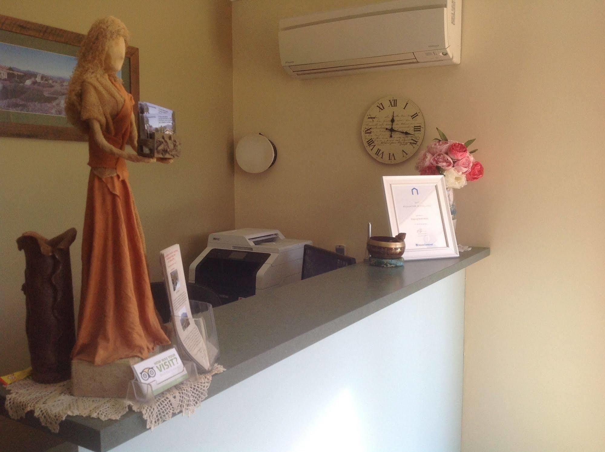 Bogong Moth Motel Mount Beauty Εξωτερικό φωτογραφία