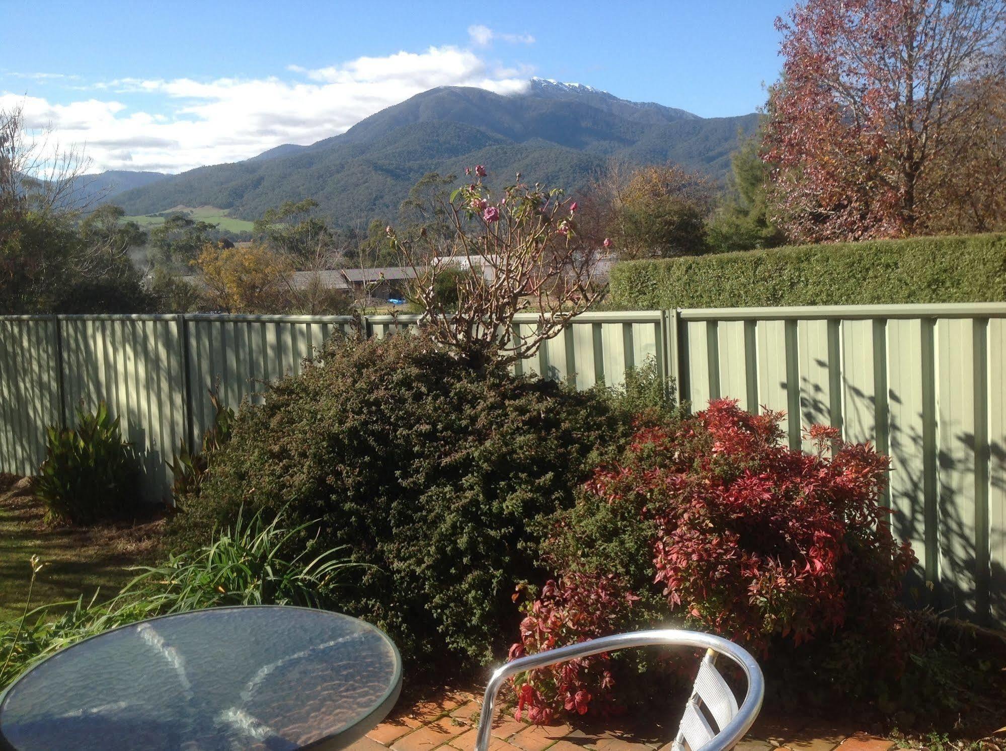Bogong Moth Motel Mount Beauty Εξωτερικό φωτογραφία