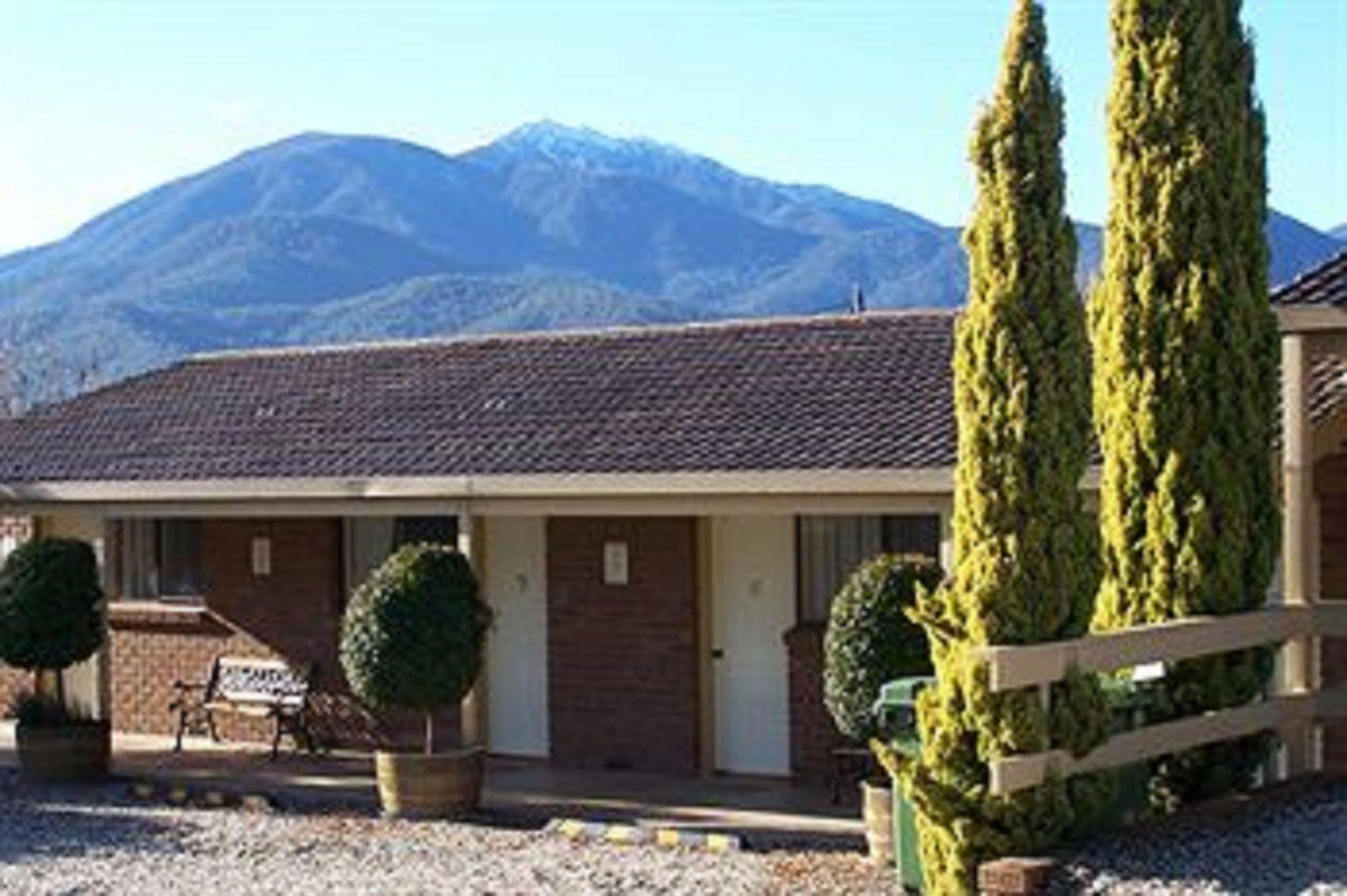 Bogong Moth Motel Mount Beauty Εξωτερικό φωτογραφία